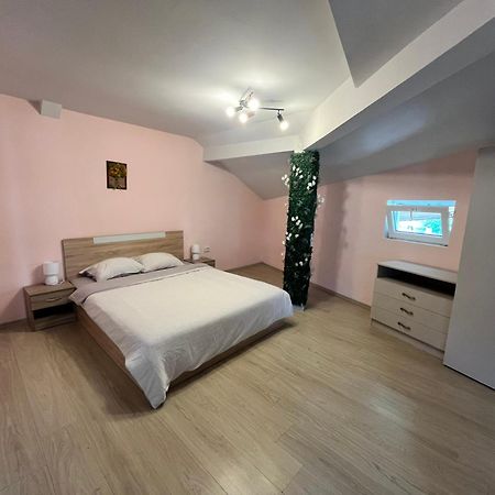Apartment Happy Holiday Lazur Burgas Exterior foto
